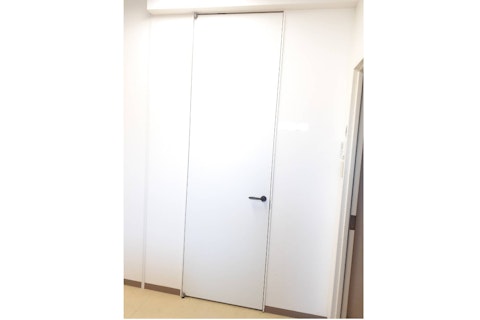 愛知県S社　休憩室のドア