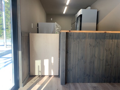 飲食店のカウンタースイングドア:愛知県名古屋市 飲食店のカウンタースイングドア:愛知県名古屋市